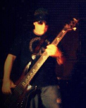 evernothingbass's profile picture. 