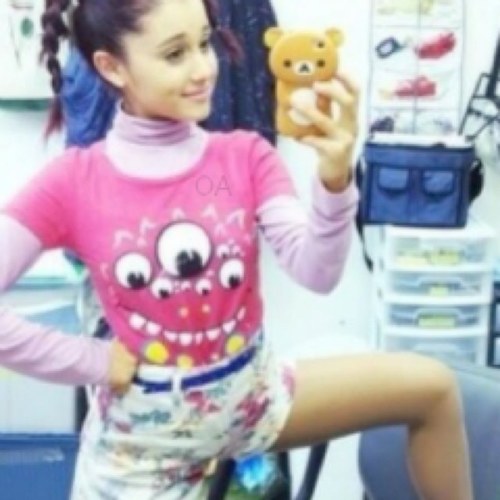 [selfie model] [actress] [singer] [single] [lover♥]