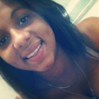 Quem se descreve .
       se Limita .   (y