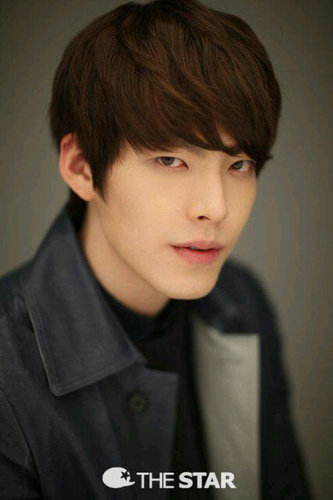 Roleplayer | Korean actor and model | 89 Line