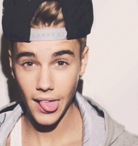 Belieber scince 2008, love justin bieber ❤ please follow me justin ❤ ariantor yay. I follow back :)