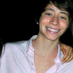 http://t.co/MRUM2SiQYi  Soy de Jesi.