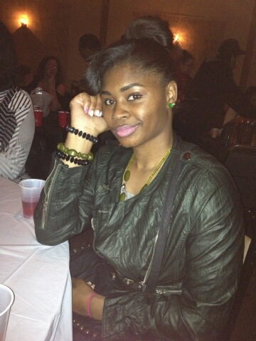 Sensational! Brings it... cuz it will be brought! Long leg lady.  Dream chasing & smile making :-)