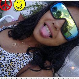 Sou divertida gosto de sair adoro pessoas felizes e adoro ir em festas sou animada , feliz, louquinha , cinsera , não sou ciumenta eu sou assim adoro tudo.
