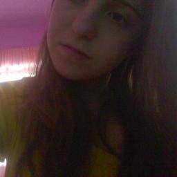 ♥oi sou directioner bem como podem ver so feia mais so legau um pouco brincalhona mais legau adoro pizza e amo chocolate ♥