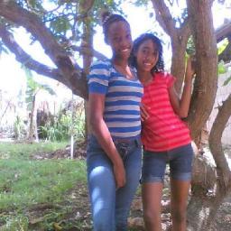 TinikaFaith's profile picture. don't care bout any one but self an family