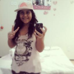 You Make Me Gloooooooooow ♫♫
- Demi Lovato @ddlovato I LOVE YOU 3