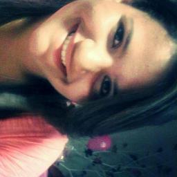 O amor surge quando aprendemos a admirar as qualidades de uma pessoa, que com sua simples presença, nos faz sentir especial.
