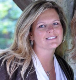 chercherking's profile picture. Graphic designer, hockey mom, and cook extraordinaire! Life is good =)