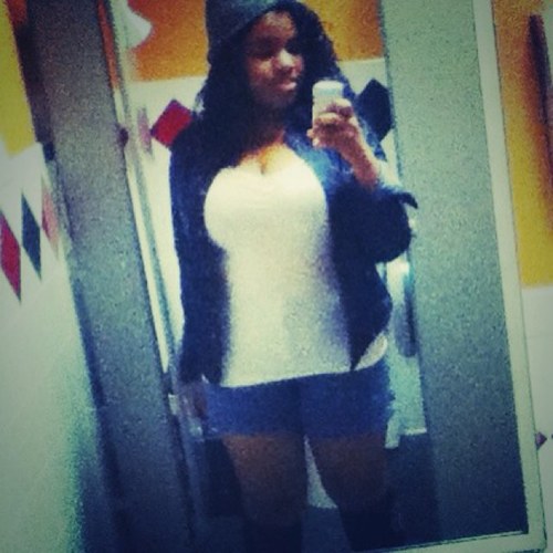 __PuppetMaster_'s profile picture. Look up into the world ; is it everything you expected it to be? | Rosaura Martinez| Single| Leo| 16| class of 0'15