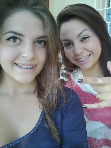 huum, sou melhor escrita do que falada ..
Sou chata, engraçada, confusa e muito muito apaixonada -olha rimou rsrs; Prazer Camila-me chama de Nana.