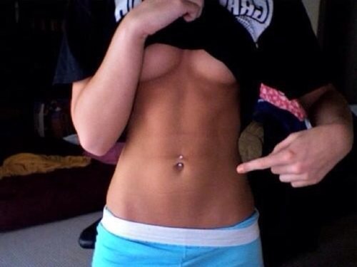 just on a journey to get fit. positive thinking only. follow me for motivational tweets & tweet me for advice. avi isnt me.