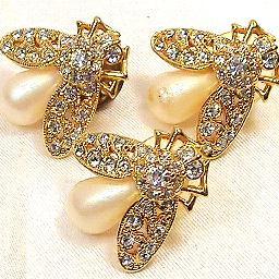 beefabulous2's profile picture. Love wearing and selling vintage jewelry.