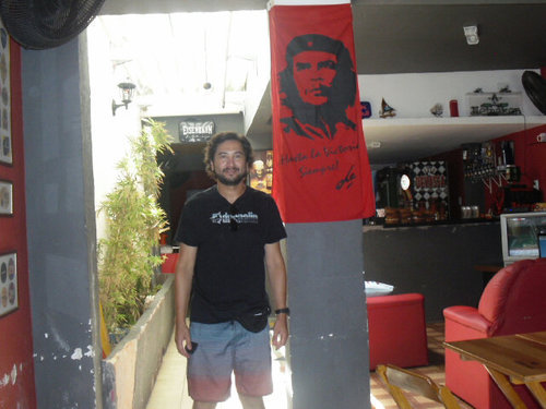 chizzo33's profile picture. Libre pensador, cinéfilo, futbolero, socio del CSD Colo Colo, izquierdoso, bueno pa la pestaña, sibarita, chelero, no trabajólico, soñador, papa de Vicente...