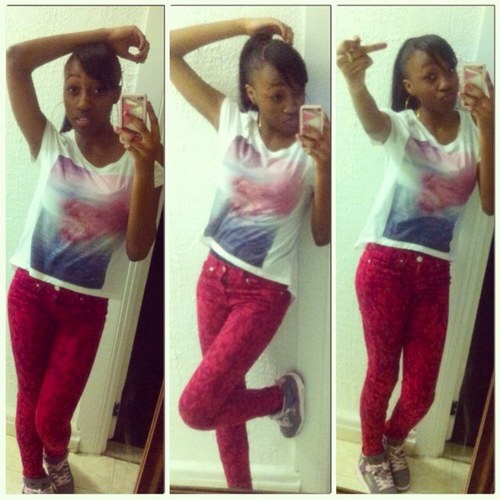 Sweet_Unique_Me's profile picture. Sorry, but there have been an ERROR for this bio! You can check later though