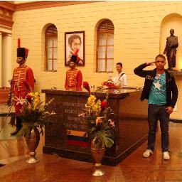 Miembro de la Comisión Nacional de Ralaciones Internacionales de la JPSUV. Servidor público MPPEU-VPE