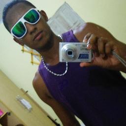 Sou Extrovertido , tenho Deus acima de Todas as coisas e gosto muito de aproveitar a vida!!
!