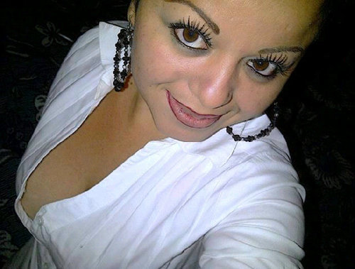@Amazonita ... Increible ... Infinita, Me gusta conocer personas positivas soy muy directa y no me ando con rodeos odio las mentiras, soy muy malhablada SIGUEME