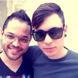 Surge o Dedo no Meio,um canal interativo LGBT-Humanista. Colocando o Dedo no Meio onde você menos imagina. Portanto entre com o seu dedo e fique a vontade!