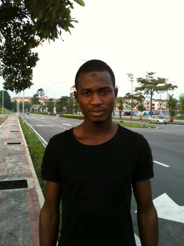 α cool guy living in a cold world. Am jst me. Fresh is α way of life. So everyday is α new beginning. Yeeahh