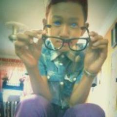 saye perlukan seseorang dalm hidup saye untuk membimbing saye di dalam hidup saye ^______^ add sye http://t.co/Sku7kixQe1