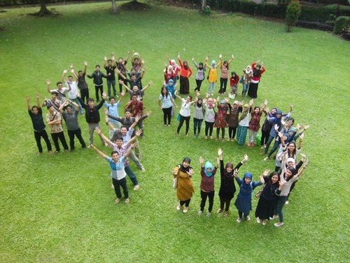 perkumpulan mahasiswa yang berniat sukses bersama :D