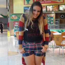 Mãe, Esposa, Estudante e Blogueira.
http://t.co/n69jsonH6T