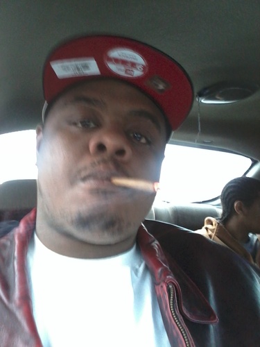 REAL GET MONEY NIGGA...KEEP A BITCH AND A BAG..