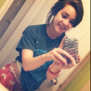 HaireCookie's profile picture. Hi, im Rachell. Im 15, & im taken. Kbye.