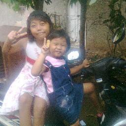monika andereana twitter folow me