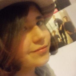 ellsanor's profile picture. hi i'm crazy. follow me, well why not i follow back plus i tweet randon things