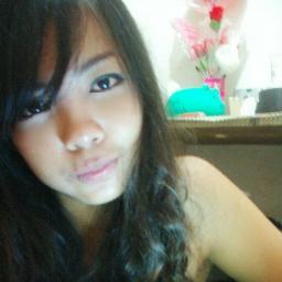 3rdYear TourismStudent / Aspiring Model / Vocalist / Guitarist / CheerDancer / 

We cannot really love anybody
with whom we never laugh. :) /tRU.