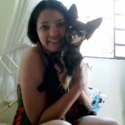 Vegana feminista🌱♀️
+de 20 boquinhas pra alimentar 🐕🐈
Amo música, internet, comida, cachos.
Não tiro cutículas, não curto buquês de flores e rio de bobagens.