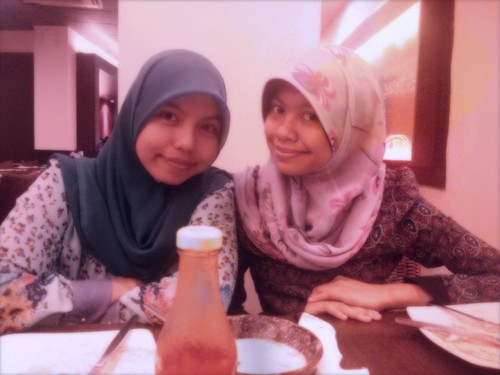 Lindakaryati's profile picture. : engkau dan aku ♥ smaphat2010 ♥ Fakultas Hukum UMI Makassar  :