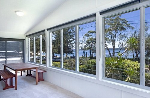 Great holiday home located in one of NSW's best kept secrets, Pearl Beach. 4 Bedrooms, two bathrooms and everything including the beach right at your doorstep.