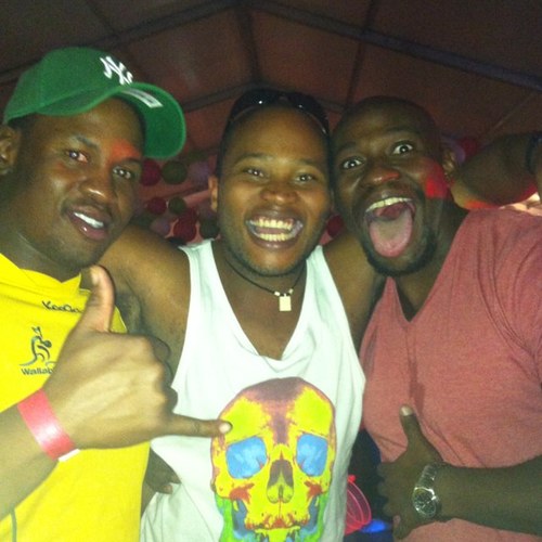 kofi_kof's profile picture. Easy going guy, always looking to crack a joke.. Nothing like a good laugh, well maybe a good gym session...