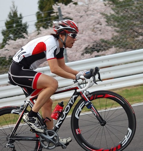 ロードバイクと筋トレとギターと料理と多少の釣りが趣味。 あと寝るのとラーメン大好き。最近ラーメン食べてないなぁって時に鼻毛整えると風邪ひく体質です。そんでCHAGE&ASKA最強です。2025.7からFellowsです。ポスト多め、しかもラーメン多めで各方面には大変申し訳ございません。