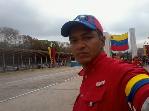 Soldado Cristiano, Obrero, Pata en el suelo, Tierrúo, Bolivariano, Revolucionario, Socialista, Anti imperialista y radicalmente Chavista!