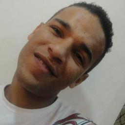 Ao invés de tentar mudar o mundo, mudar o impossível; Mude a sua vida, mude o seu redor, mude a sua família, sempre pra melhor.