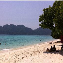 deepforest8's profile picture. 目白が懐かしい学習院大学理学部物理学科出身。今は神奈川県在住。会社経営者。学習院大学時代を懐かしむツイート他プライベートなツイートをします。