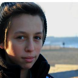 ! Follow Me, j'follow back 
 martin 14 ans , skateur débutant #TeamSkate

Follow Me et tu recois des coockies :3
