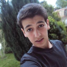 Coucou , moi c'est Alex , 14 ans , je fait des vidéo sur YouTube , Vas voir ma geule ;D  #TeamFollowBack Je follow Back