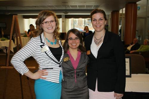 Junior @UWMadison majoring in Life Sciences Communication & Ag Economics. Love movies, tv shows, agriculture, and friends!