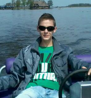 DirkvdBrug98's profile picture. 