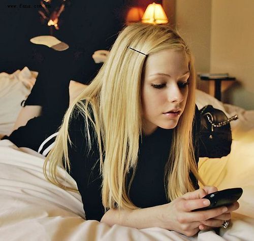 Hello' I'am Christine Richrad My'nice Name'is Christine I'am 14 Yeas'old I' Like Avril Lavigne I'am From in London,England Nice'to Meet You My'friend. ^^