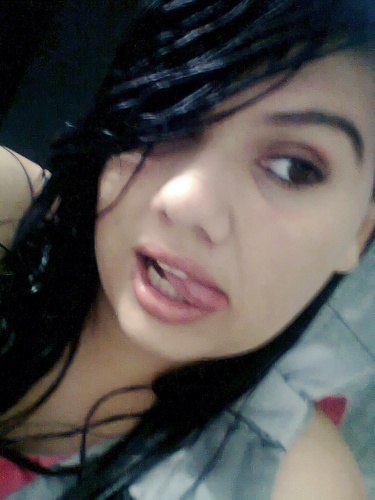 - morena, currasnovensse,piciniana, enjoada , apaixonada , louca , tímida , Palmerense 3, feliz, ousada,,quer saber mais? segue sigo de volta