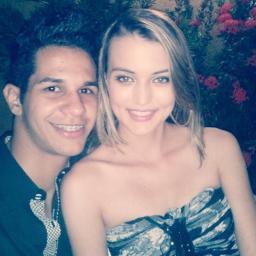 Sou αquele que você NUNCA serα,
Posso nαõ ser perfeito,
Mαis sαõ os meus defeitos que fαzem eu ser único.