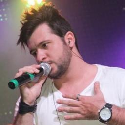 John & Luan (Sertanejo Universitário). Shows:  J&L Produções - |47| 3237-7068  ou  |47| 9259-2934