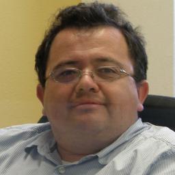 Como escribió Sabines: No quiero convencer a nadie de nada. Quiero sólo mostrar, no demostrar.