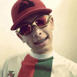 Seem Pereco Aqui, Quer Respeito ? Faça Por merecer. Fica Na tua Que eu fico na Minha. E Ignorante ? Nem Consta Parce